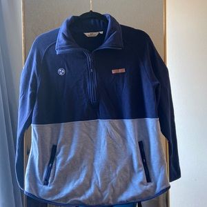 women’s medium vinyrd vines sherpa 1/2 zip pullover. barely worn